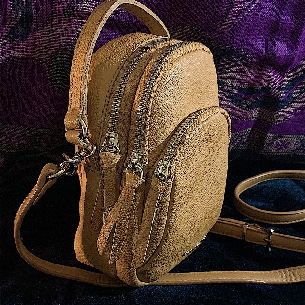 NWOT Montana West Mini Crossbody Triple Pocket Purse - Picture 6 of 8